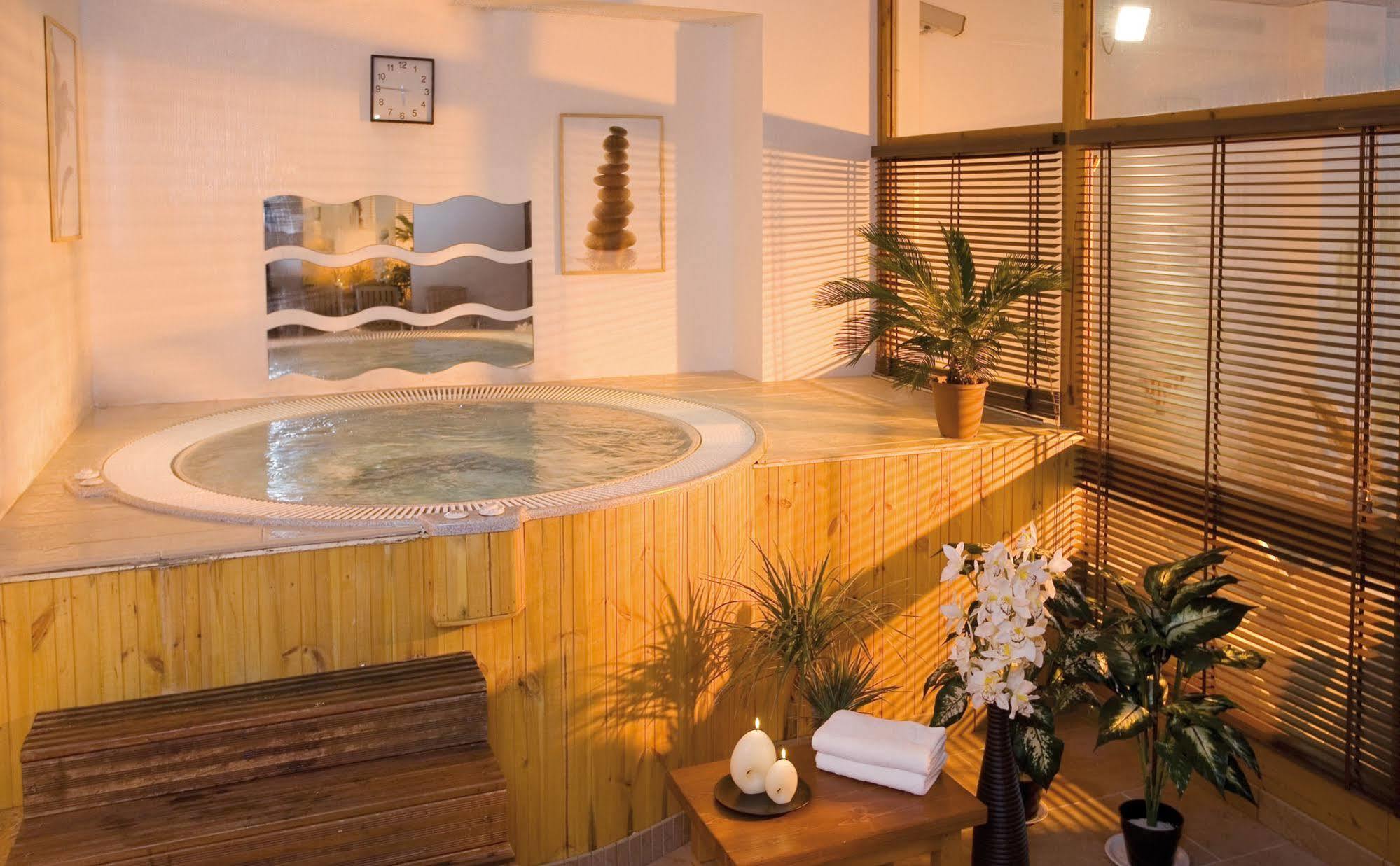 Hotel Club Mmv Le Val Cenis *** 란슬부르 몽 세니 외부 사진
